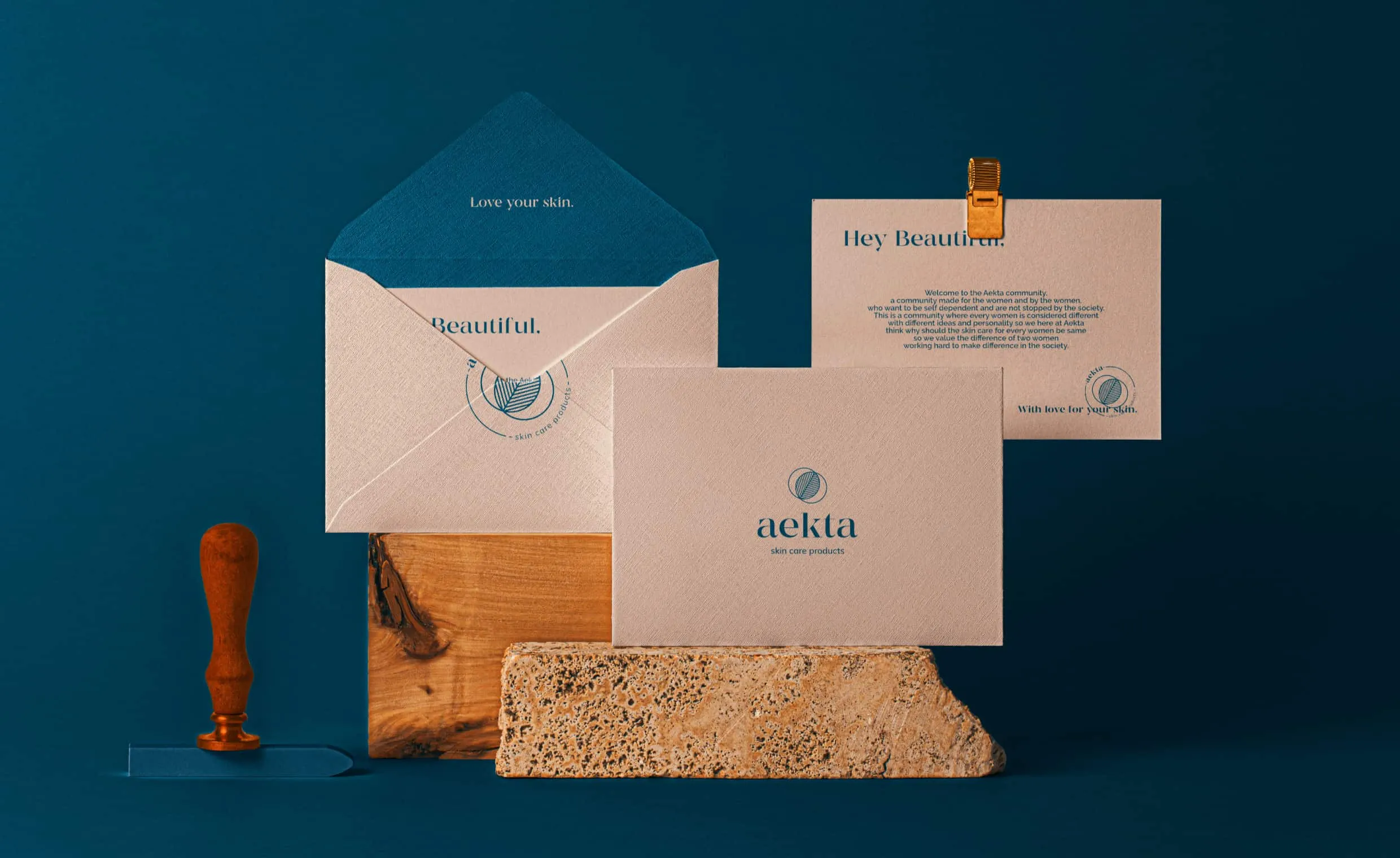 Aekta Branding Showcase by Bruvvv - A Skin Care Product